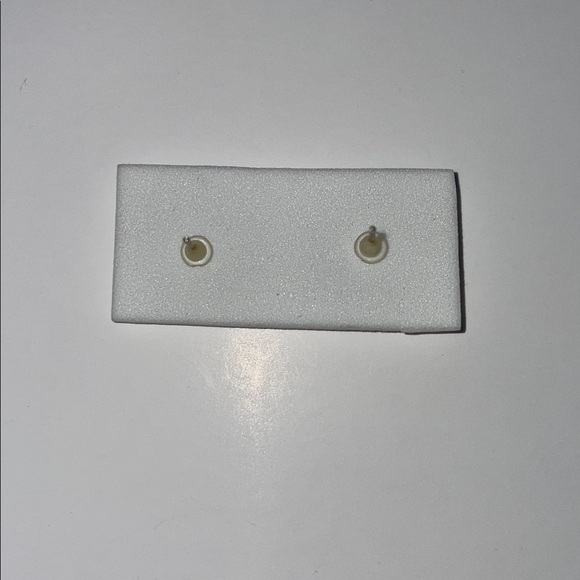 NWOT Vintage Iridescent Abalone Shell Earrings - Picture 2 of 2